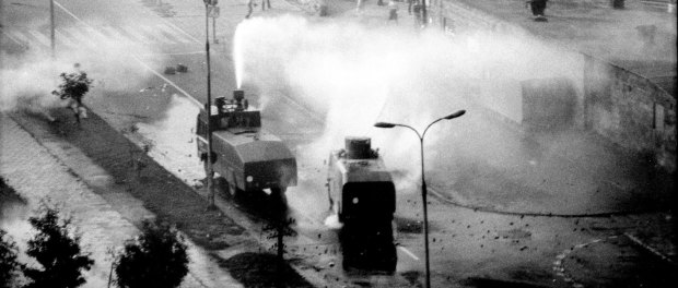 ``zmywanie`` chodnikow po mszy